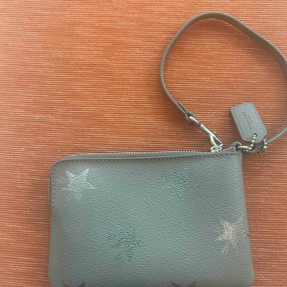 Coach wristlet - Picture 3 of 4